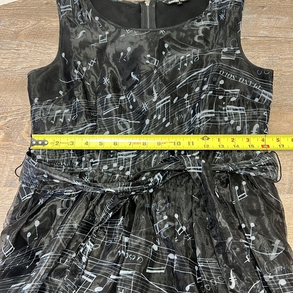 Samuel Dong Women’s Classic Sleeveless Musical Notes Dress Size Small - Picture 9 of 11